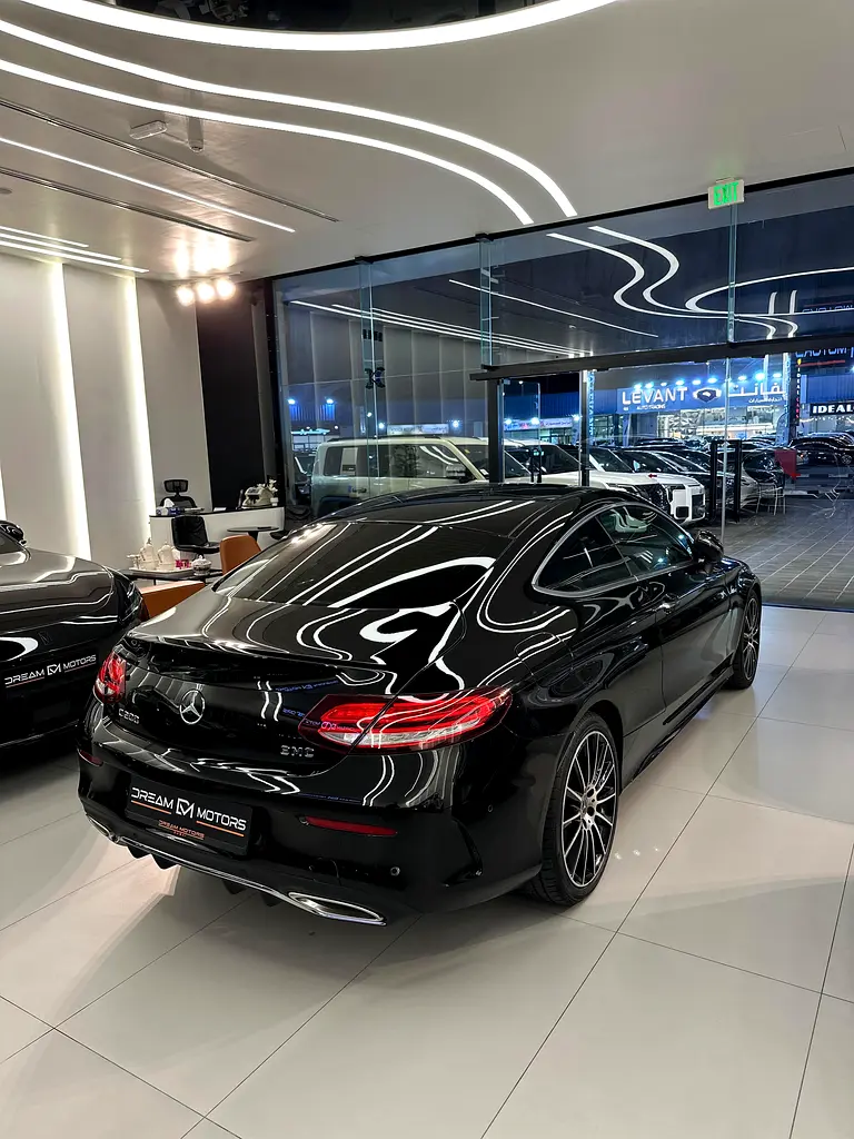 Mercedes C200 2020 Coupe gcc - Image 4