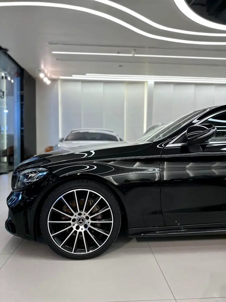 Mercedes C200 2020 Coupe gcc - Image 7