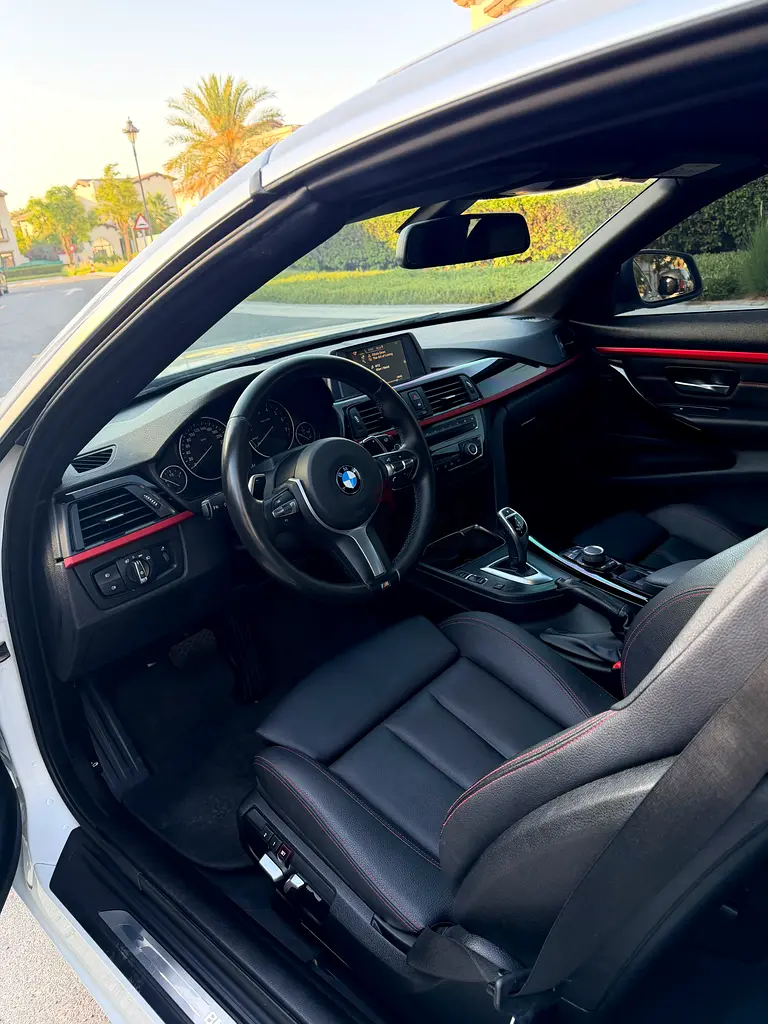 BMW 4-Series 420i Convertible 2017 GCC Specs - Image 4
