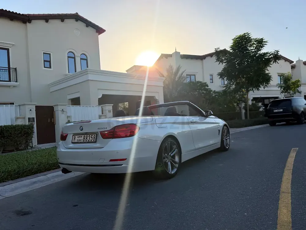 BMW 4-Series 420i Convertible 2017 GCC Specs - Image 8