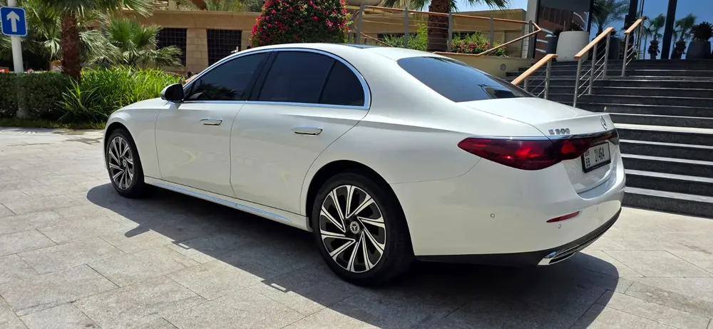 2024 Mercedes Benz E 300 4matic-Full option-Excellent condition-Bank Finance Available - Image 6