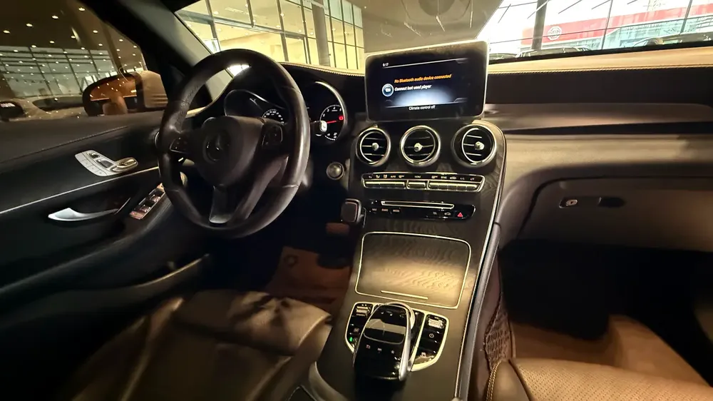 GCC Specs Mercedes-Benz GLC 250 AMG 4MATIC 2018 - - Full Service History -2 Free Services - Image 11