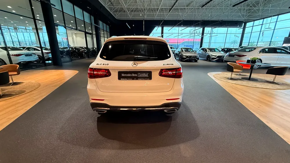GCC Specs Mercedes-Benz GLC 250 AMG 4MATIC 2018 - - Full Service History -2 Free Services - Image 6