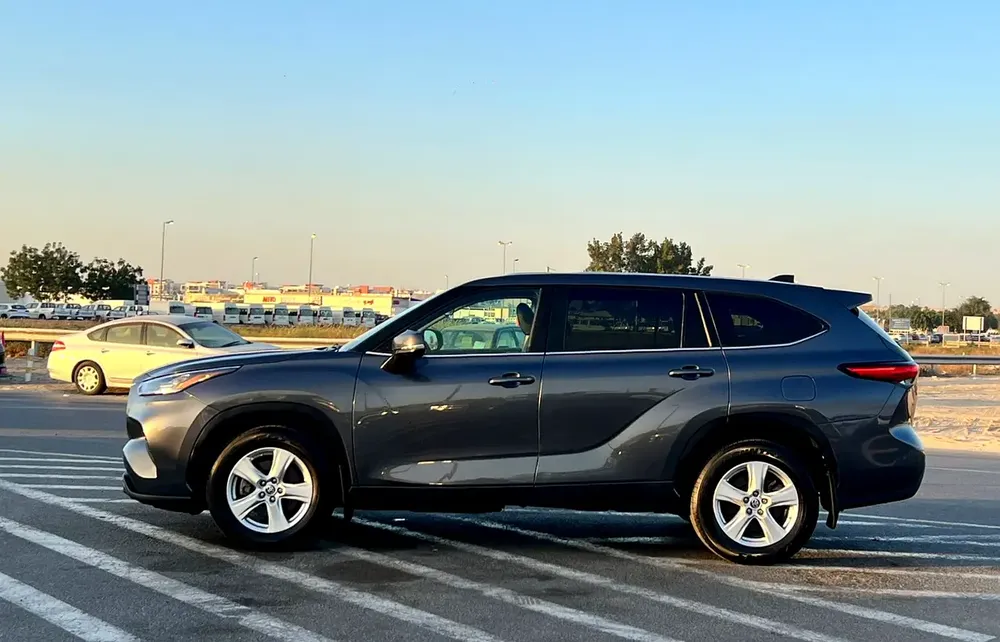 2023 Toyota Highlander LE+ 
2.4L V4 Turbo - AWD 4x4 - Rear Camera + Radar - Auto Trunk - Leather Sea - Image 5