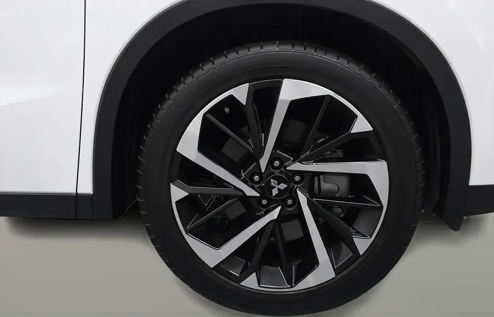 AED 1,318/month | 0 Downpayment | Free 3 Months Warranty | 30 Day Return | MITSUBISHI OUTLANDER 2024 - Image 12