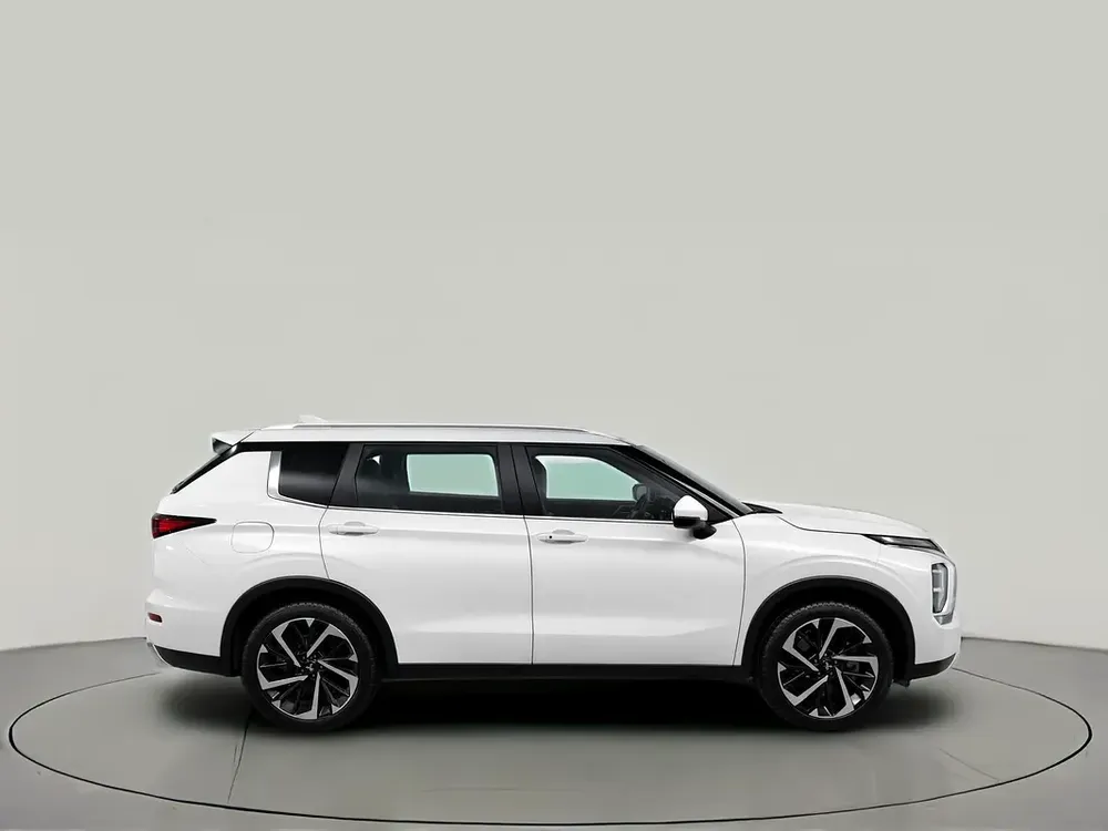 AED 1,318/month | 0 Downpayment | Free 3 Months Warranty | 30 Day Return | MITSUBISHI OUTLANDER 2024 - Image 5