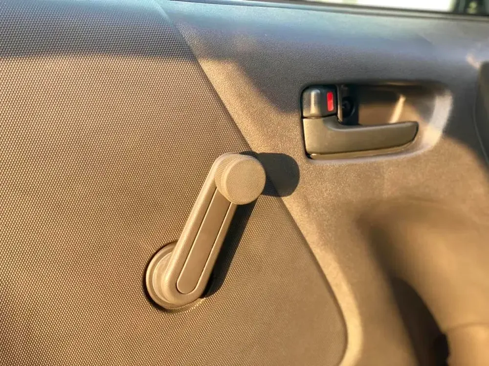 Standard Roof 15 Seater 2.5L Diesel RWD Model 2026 - Image 17