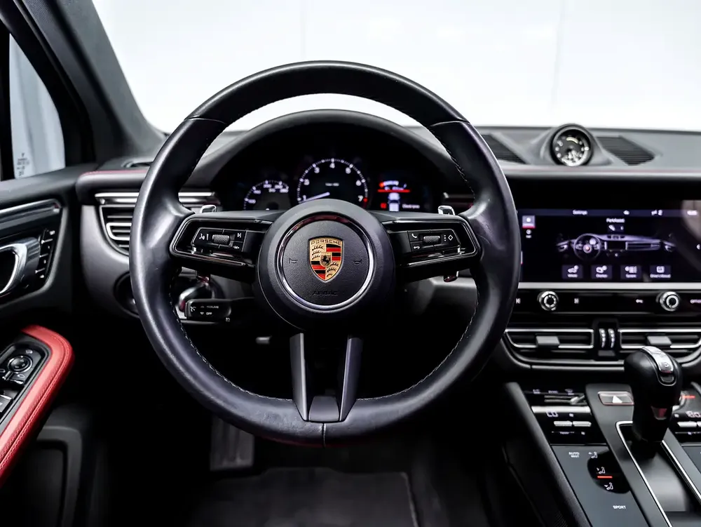 SUMMER STARTS NOW | EXCLUSIVE DEAL BY BLACKLINE, 2023 Porsche Macan, Porsche Warranty, GCC - Image 12