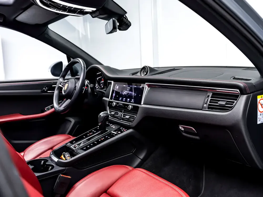 SUMMER STARTS NOW | EXCLUSIVE DEAL BY BLACKLINE, 2023 Porsche Macan, Porsche Warranty, GCC - Image 14