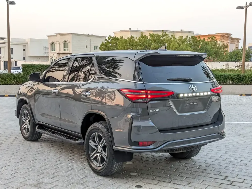TOYOTA FORTUNER 2018 FACELIFTED 2025 V4 2.7L GCC IN EXCELLENT CONDITION - Image 13