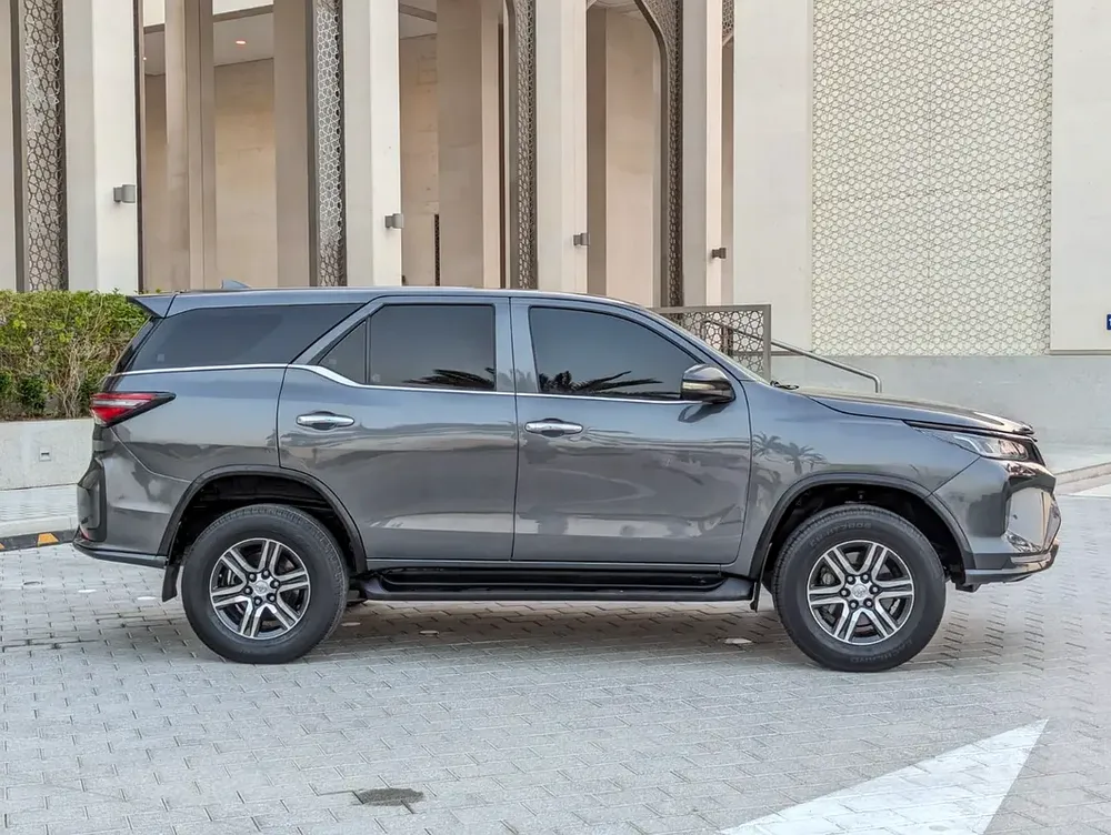 TOYOTA FORTUNER 2018 FACELIFTED 2025 V4 2.7L GCC IN EXCELLENT CONDITION - Image 15
