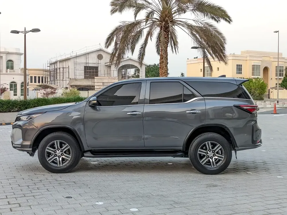 TOYOTA FORTUNER 2018 FACELIFTED 2025 V4 2.7L GCC IN EXCELLENT CONDITION - Image 16