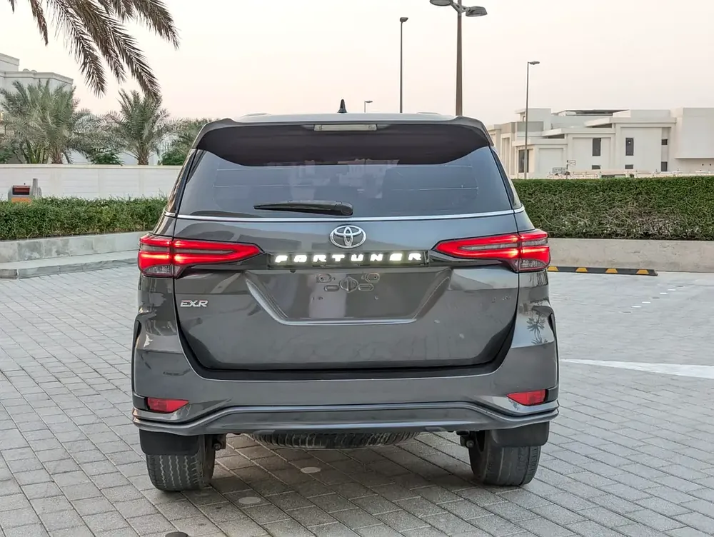TOYOTA FORTUNER 2018 FACELIFTED 2025 V4 2.7L GCC IN EXCELLENT CONDITION - Image 17