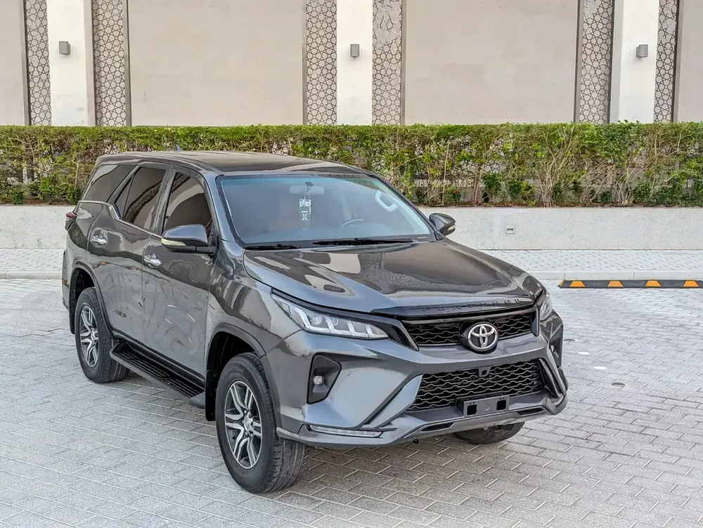 TOYOTA FORTUNER 2018 FACELIFTED 2025 V4 2.7L GCC IN EXCELLENT CONDITION - Image 19