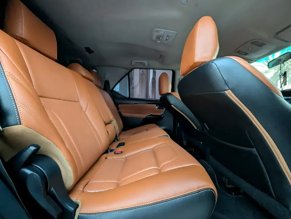TOYOTA FORTUNER 2018 FACELIFTED 2025 V4 2.7L GCC IN EXCELLENT CONDITION - Image 6
