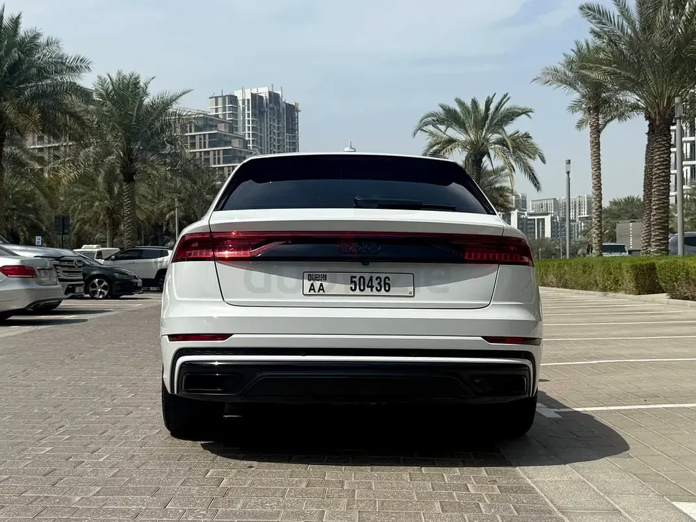 Audi Q8 55 TFSI quattro S line 2020 | GCC Specs | Pristine Condition - Image 11