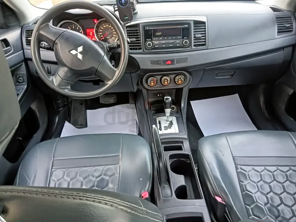 Living in country Personal use ferfct condition car arjernt for sale. Best price arjernt for sale. - Image 9
