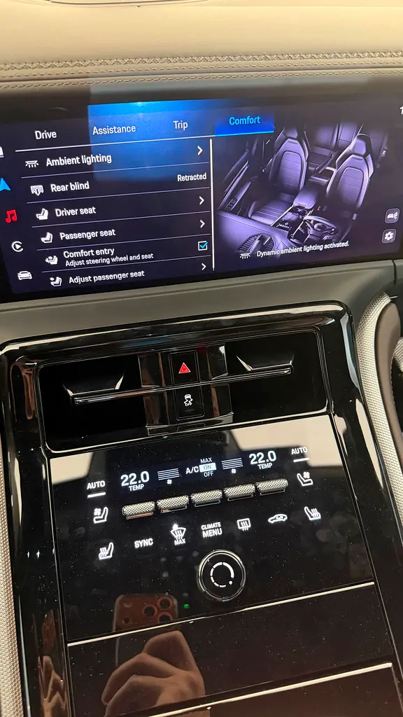 Porsche Panamera GCC first owner - Image 14