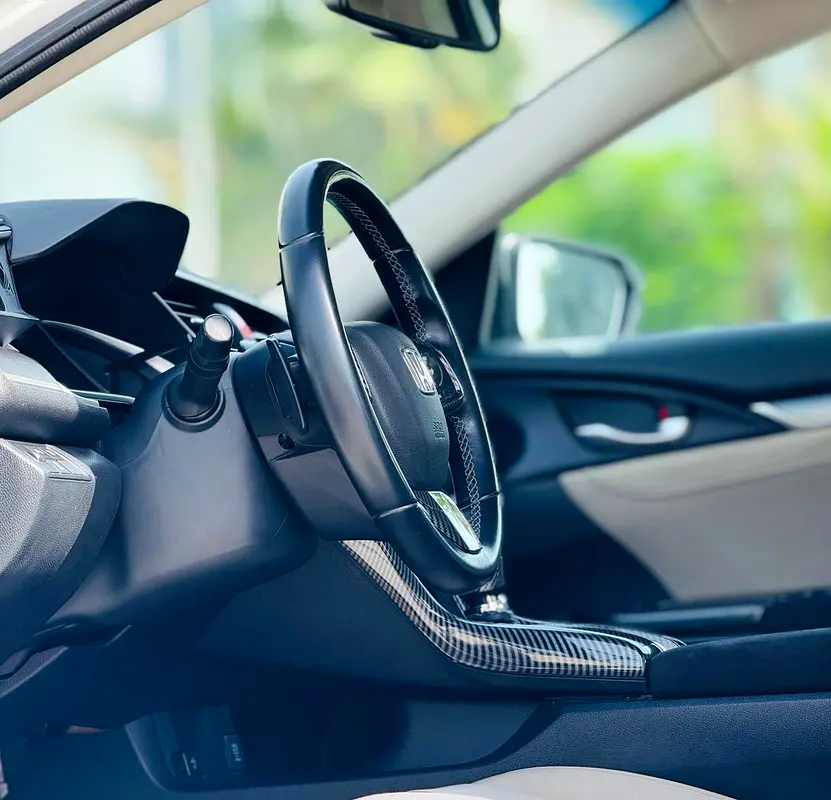 Honda Civic LX Sport 2019 - GCC Specs - Excellent Condition! - Image 10