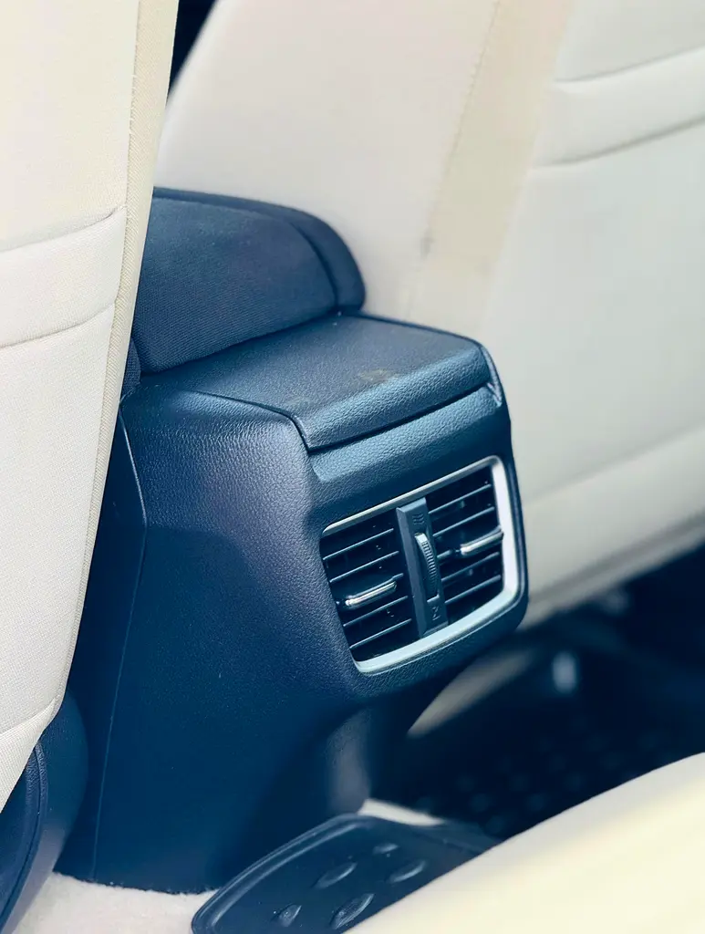 Honda Civic LX Sport 2019 - GCC Specs - Excellent Condition! - Image 15