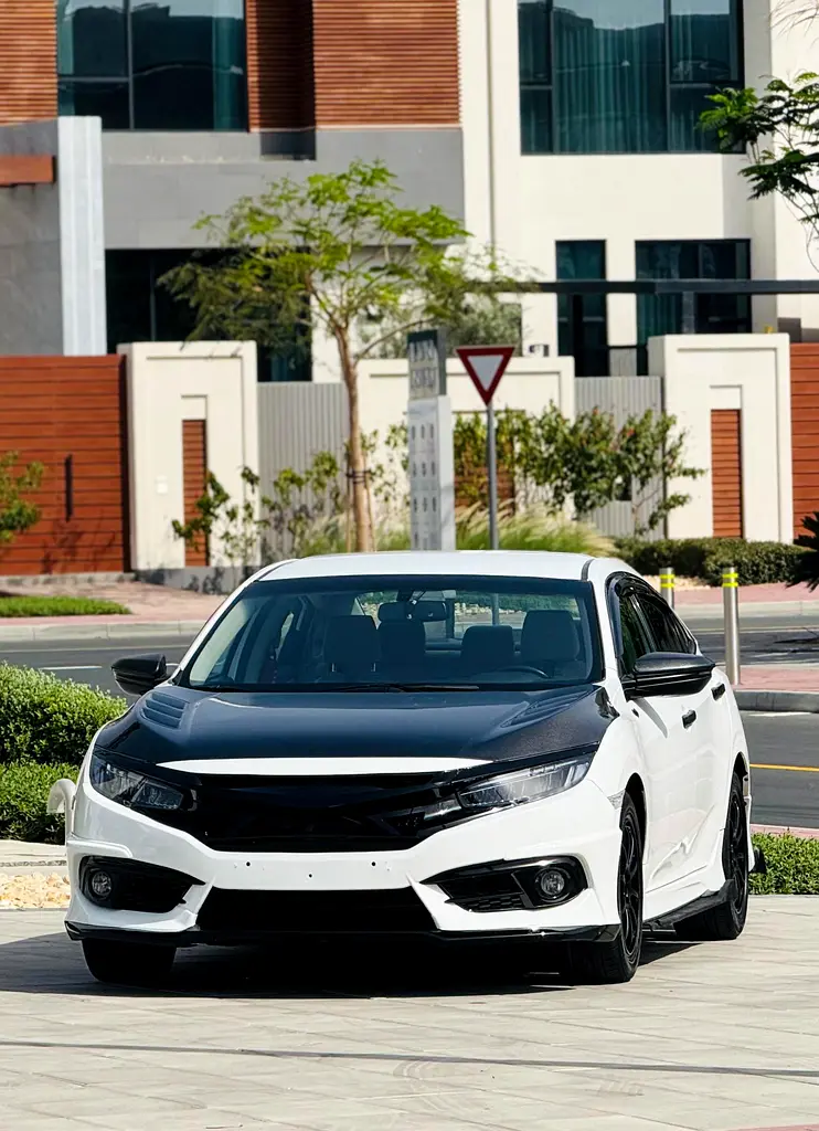 Honda Civic LX Sport 2019 - GCC Specs - Excellent Condition! - Image 4