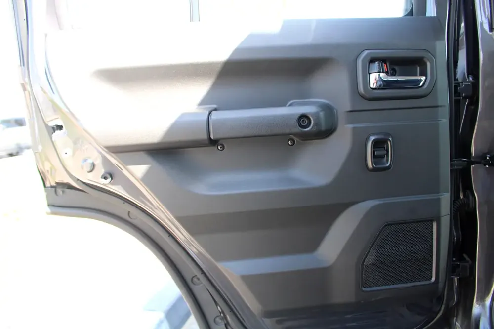LHD - SUZUKI JIMNY 1.5L PETROL 4WD 5DOOR GLX AUTO - EXPORT ONLY TO AFRICA - Image 16