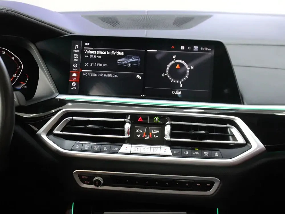 2021 - BMW X5 M50i V8 for 199,000.00 AED - Image 17