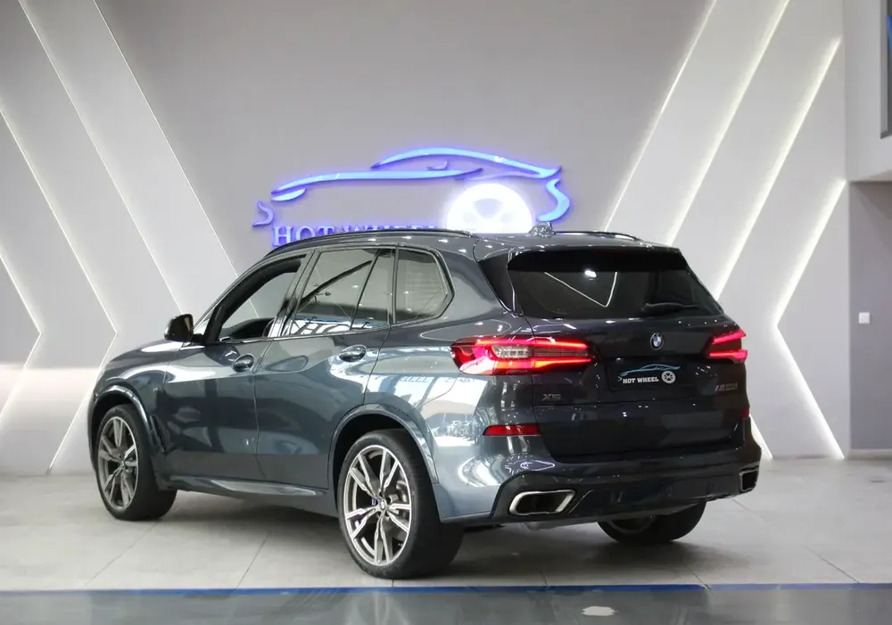 2021 - BMW X5 M50i V8 for 199,000.00 AED - Image 5