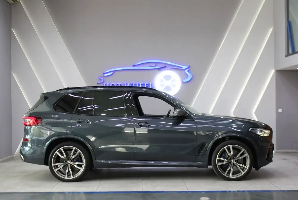 2021 - BMW X5 M50i V8 for 199,000.00 AED - Image 6