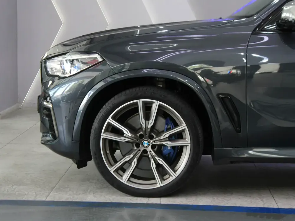 2021 - BMW X5 M50i V8 for 199,000.00 AED - Image 8