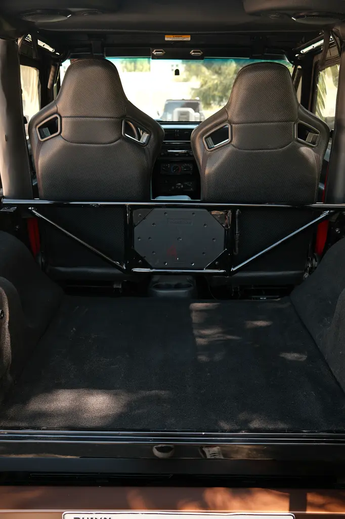 IMMACULATE, FULLY RESTORED, JEEP WRANGLER TJ - Image 8