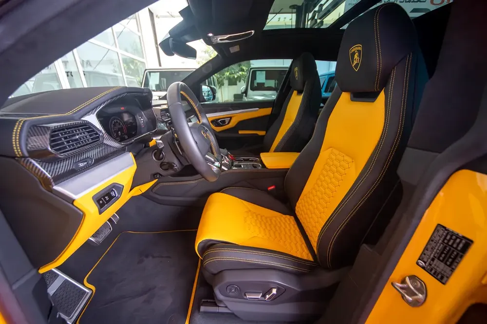 Lamborghini Urus  | 2021 | 13,500Km | Under warranty - Image 10