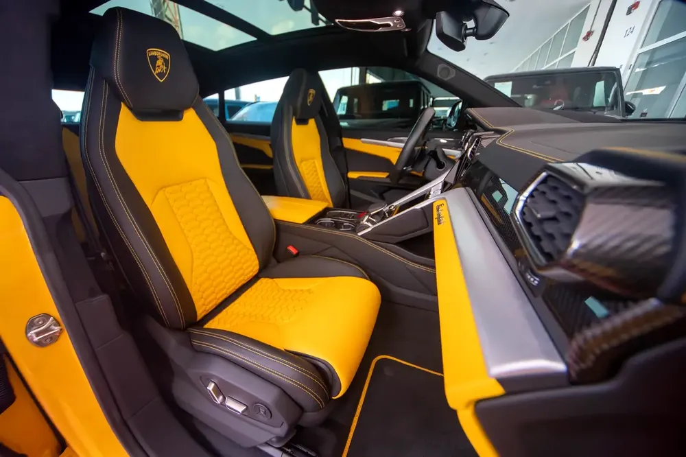 Lamborghini Urus  | 2021 | 13,500Km | Under warranty - Image 17