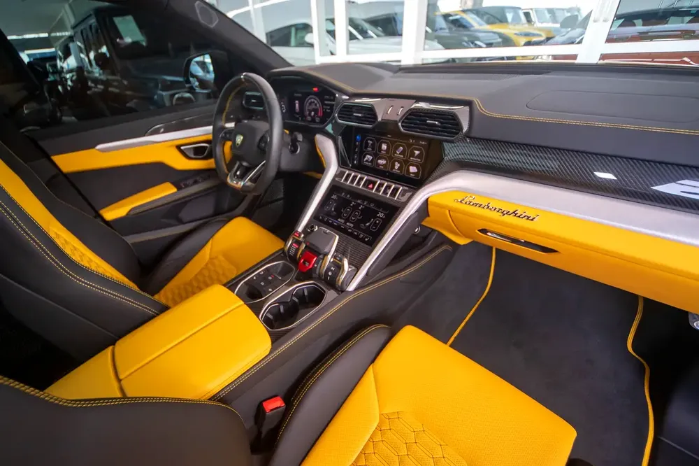Lamborghini Urus  | 2021 | 13,500Km | Under warranty - Image 18
