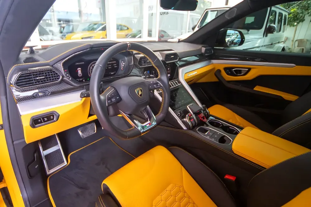 Lamborghini Urus  | 2021 | 13,500Km | Under warranty - Image 9