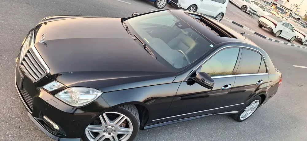 Mercedes-Benz E-Class E 550 | 2011 | Japanese Specs | V8 Engine | Pristine Condition - Image 11