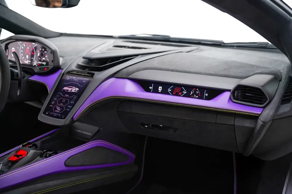 2024 LAMBORGHINI REVUELTO - Image 10