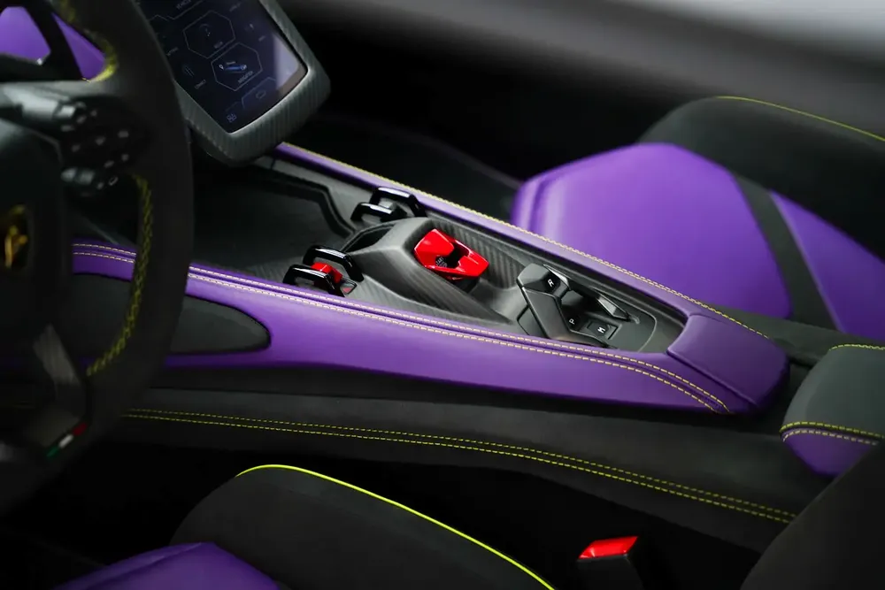 2024 LAMBORGHINI REVUELTO - Image 9