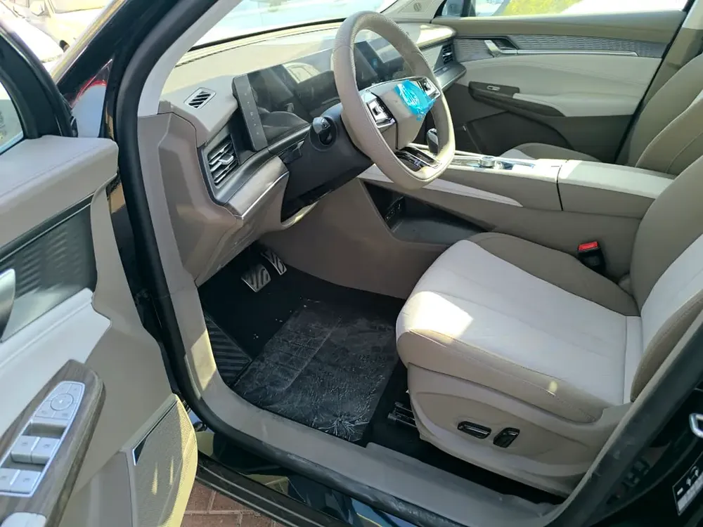 MG RX9 2.0L Mid Option 2025 GCC Specs Brand New 7 Seater - Image 14