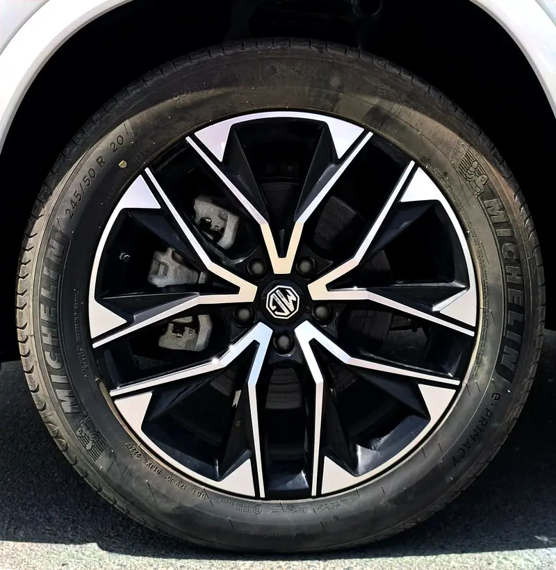 MG RX9 2.0L Mid Option 2025 GCC Specs Brand New 7 Seater - Image 19
