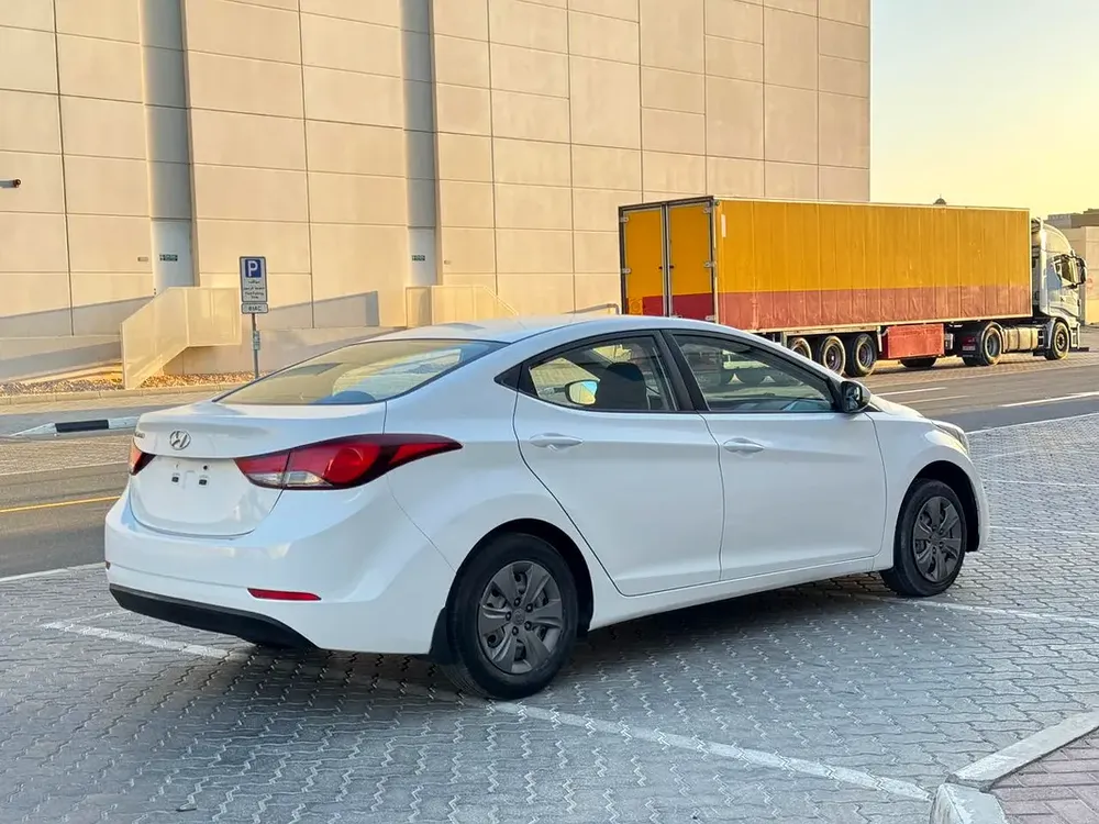 Hyundai Elantra 2015 GCC Specs - Image 5