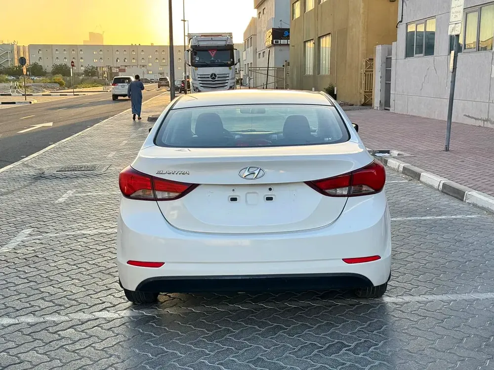 Hyundai Elantra 2015 GCC Specs - Image 7