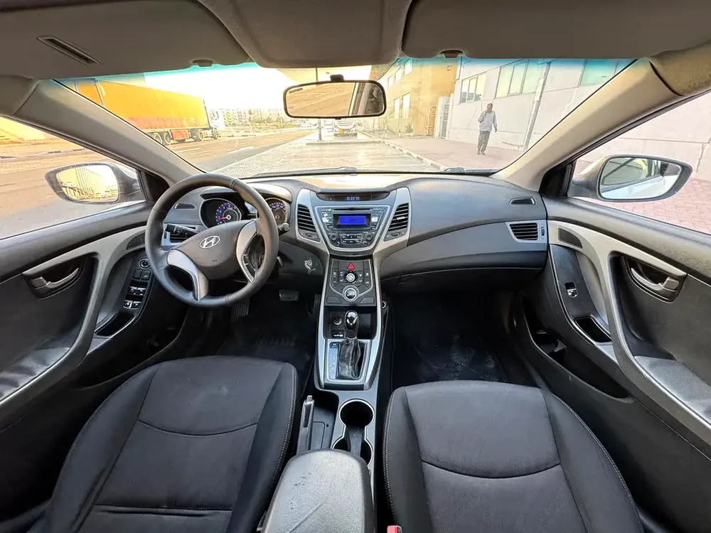 Hyundai Elantra 2015 GCC Specs - Image 9