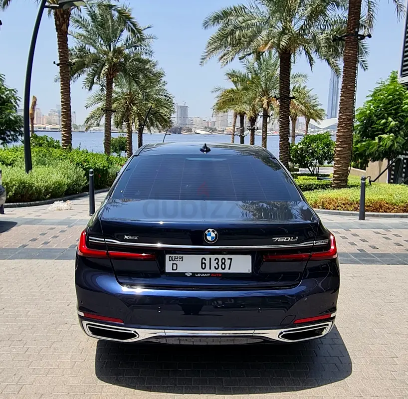 BMW 750Li GCC Top Option Original km - Image 6