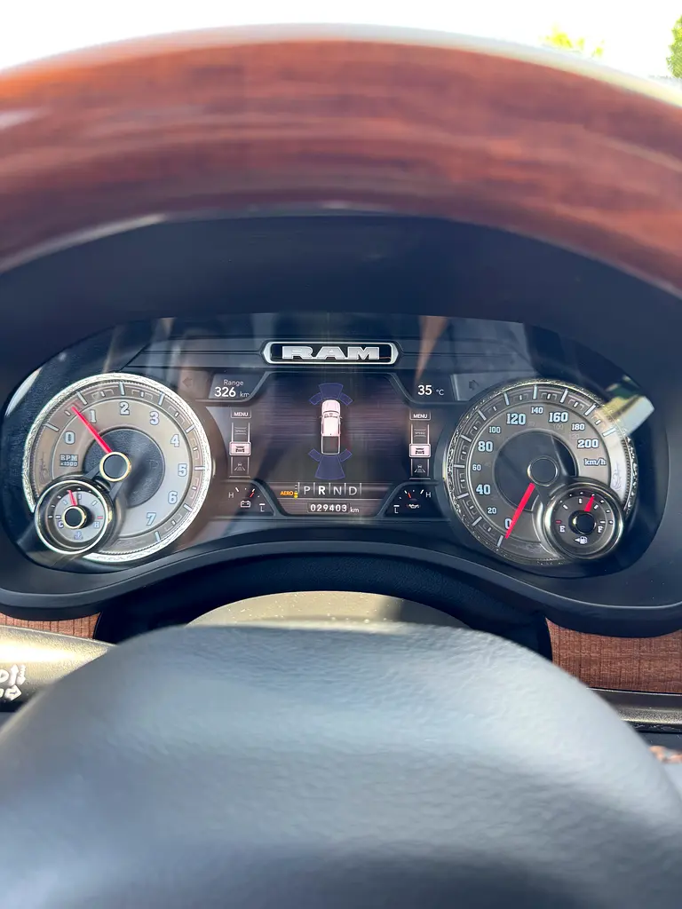Dodge Ram 1500 Laramie Longhorn — Full Option - Image 4