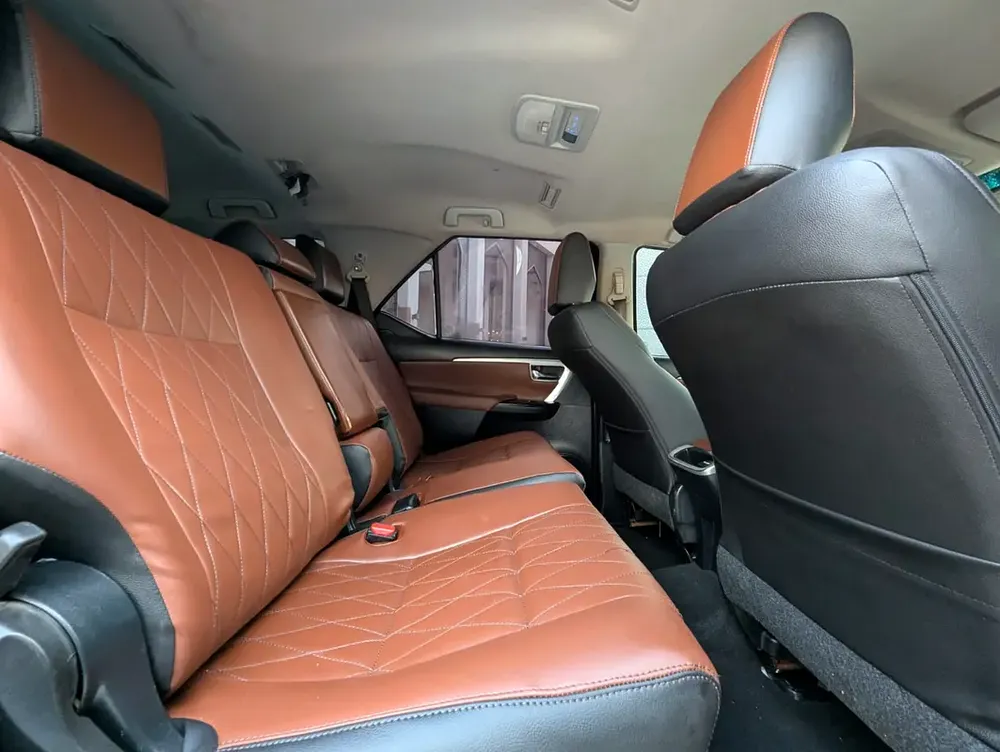 TOYOTA FORTUNER 2017 FACELIFTED 2025 GXR V6 GCC IN PERFECT CONDITION - Image 6