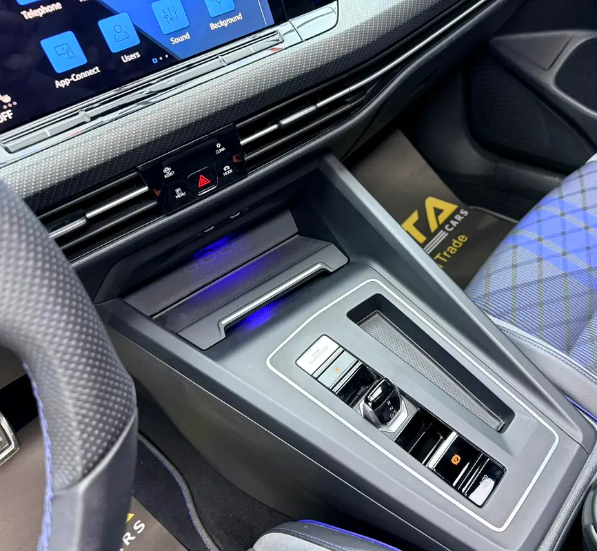 2022 Volkswagen Golf R, Warranty, Full Agency Service History, European Specs - Image 17
