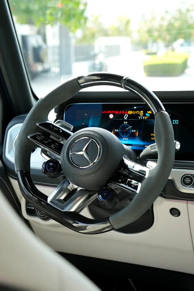 2025 Mercedes-Benz G63 AMG | GCC (Qatar) | Warranty & Service | Low Mileage - Image 13
