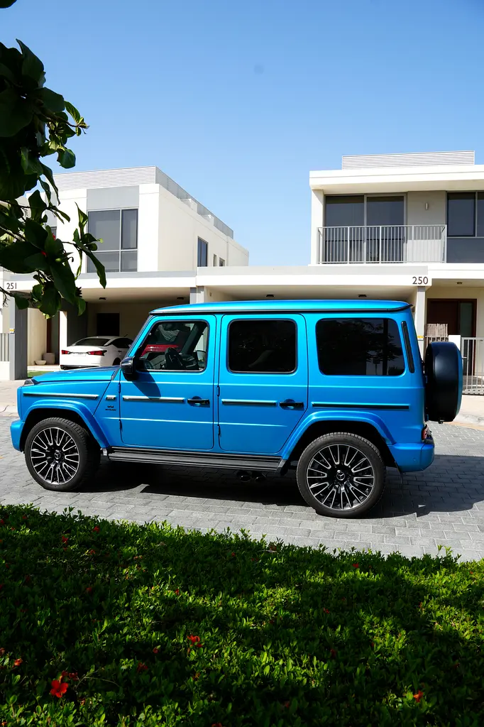2025 Mercedes-Benz G63 AMG | GCC (Qatar) | Warranty & Service | Low Mileage - Image 4