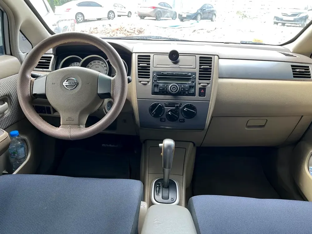 Nissan Tiida SE 2009 GCC Specs - Well Maintained - Image 5